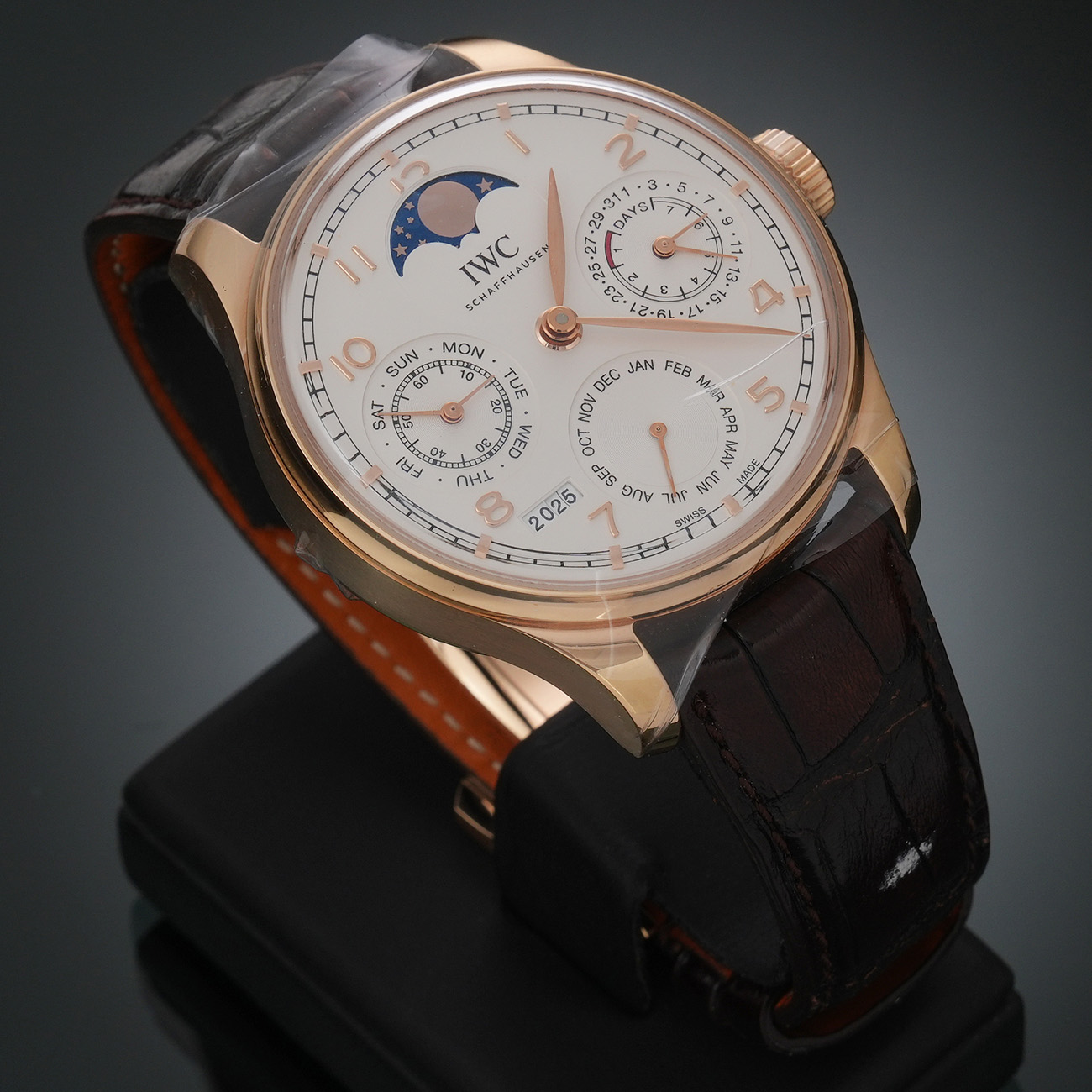 포르투기저 퍼페츄얼 캘린더 상세 이미지