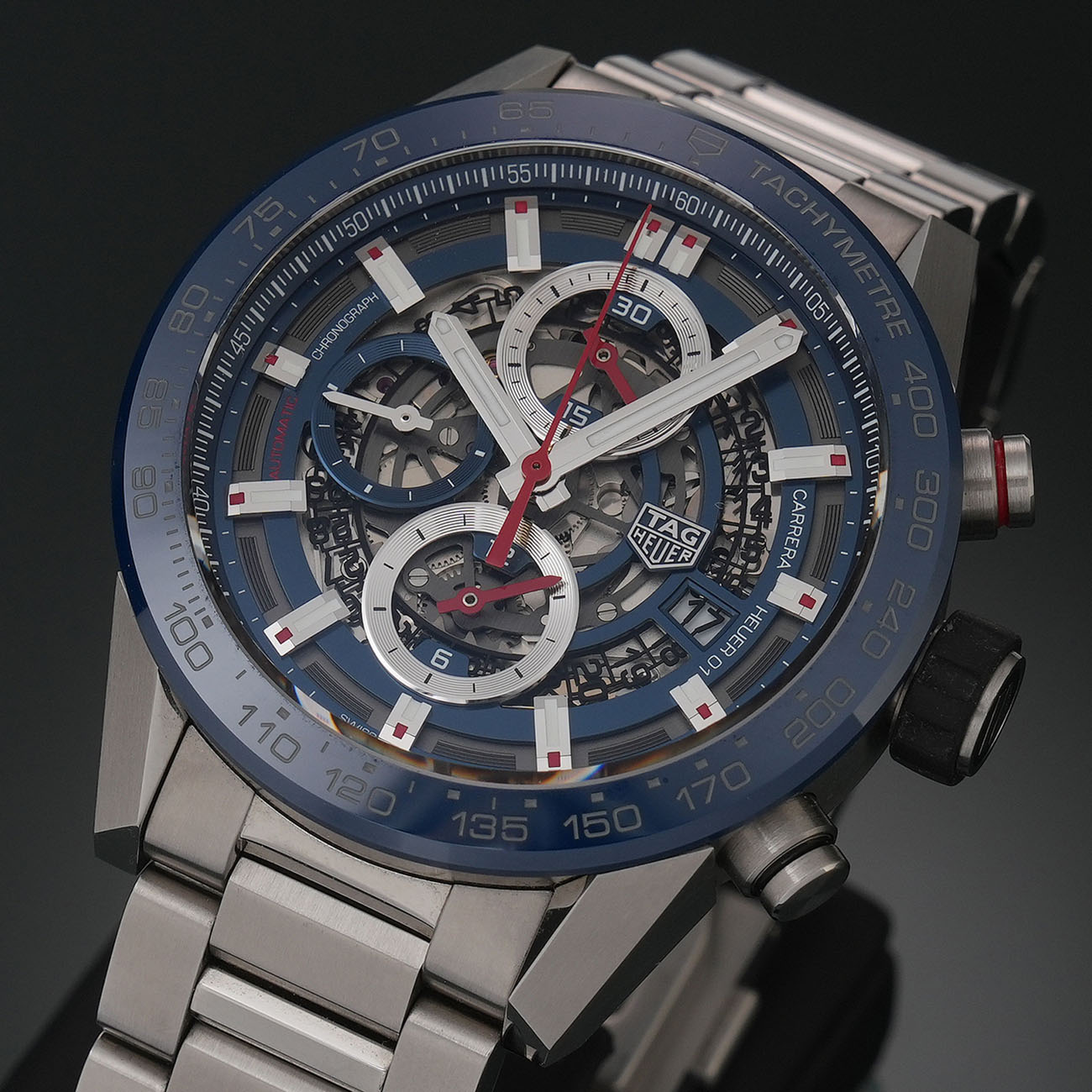 태그호이어 까레라 크로노 데이트 스켈레톤 상세 이미지