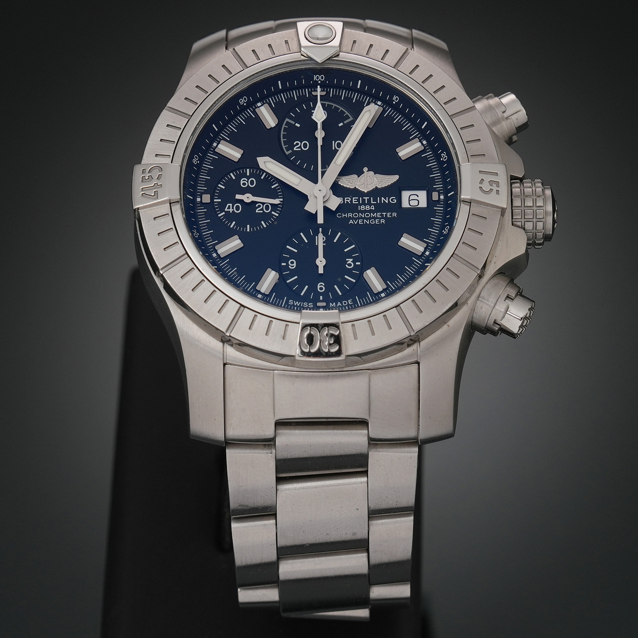 브라이틀링 어벤져 크로노 상세 이미지