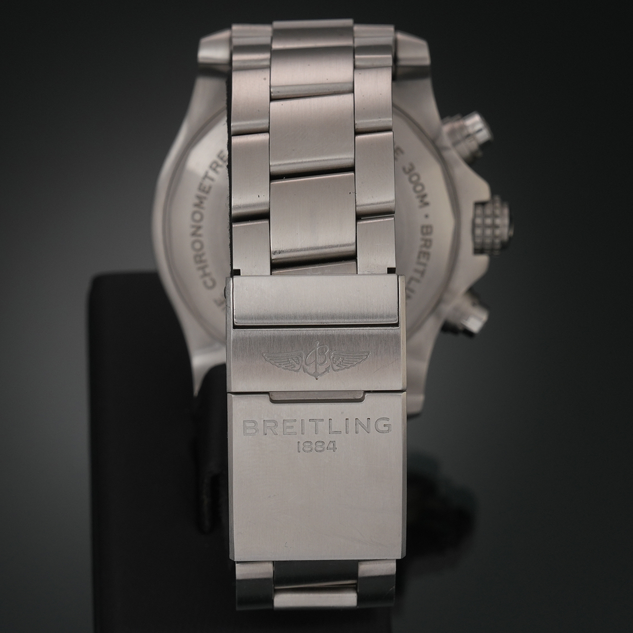 브라이틀링 어벤져 크로노 상세 이미지