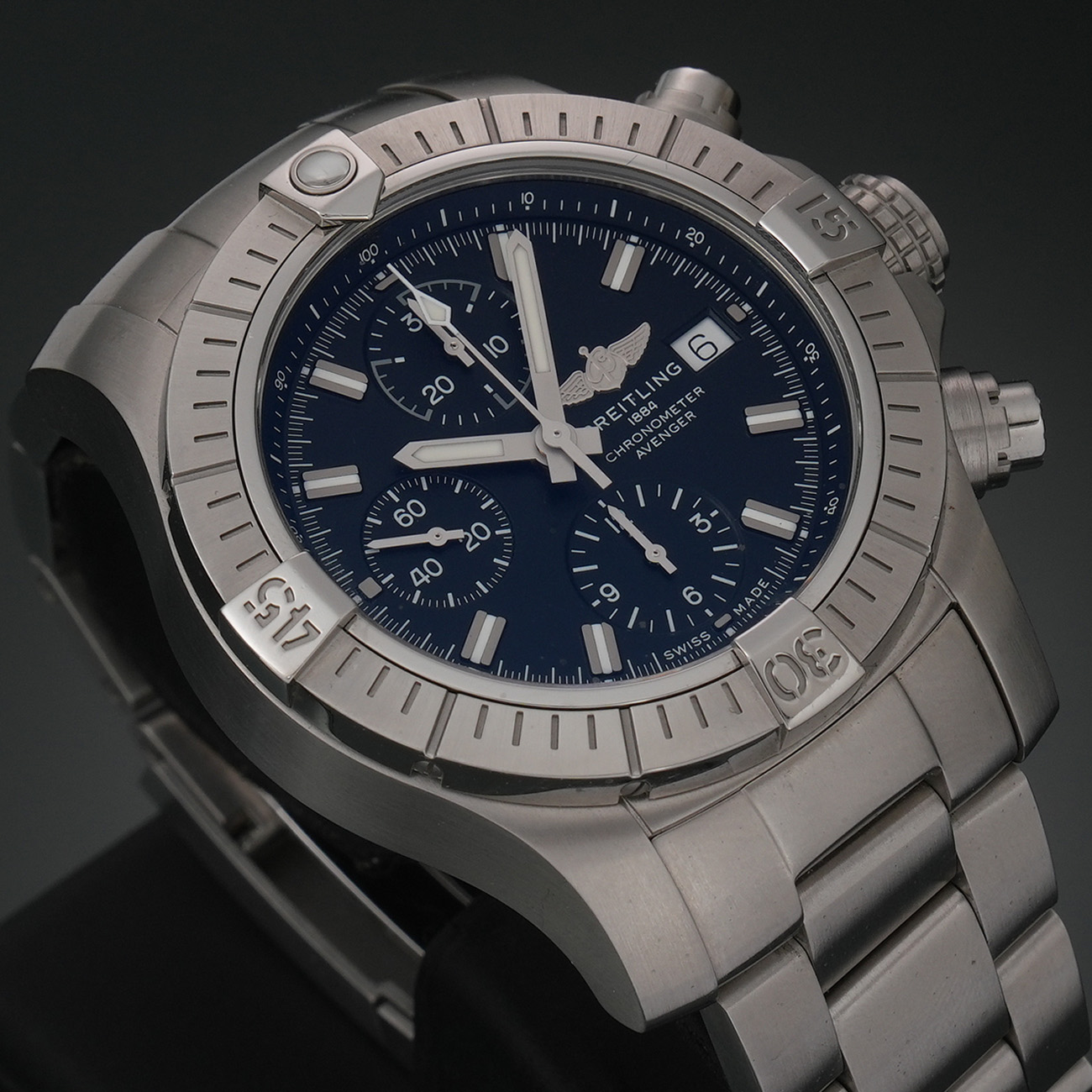 브라이틀링 어벤져 크로노 상세 이미지