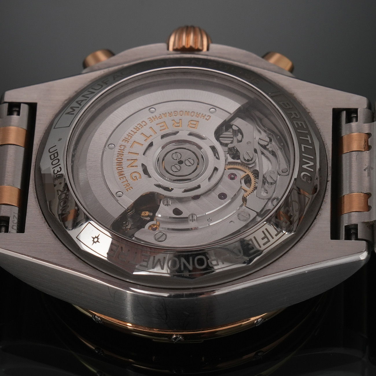 브라이틀링 크로노맷 상세 이미지