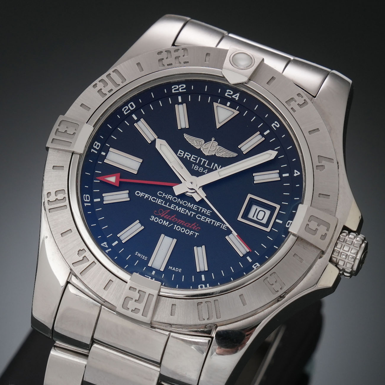 브라이틀링 어벤져 II GMT 상세 이미지