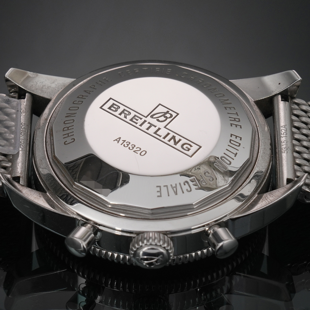 브라이틀링 수퍼오션 헤리지티 크로노 상세 이미지