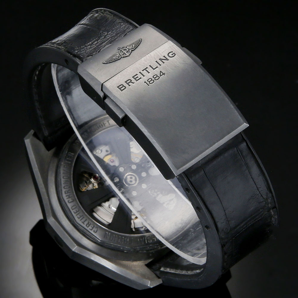 브라이틀링 네비타이머 크로노 상세 이미지