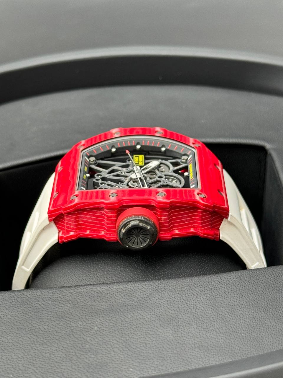 리차드밀 레드카본 상세 이미지